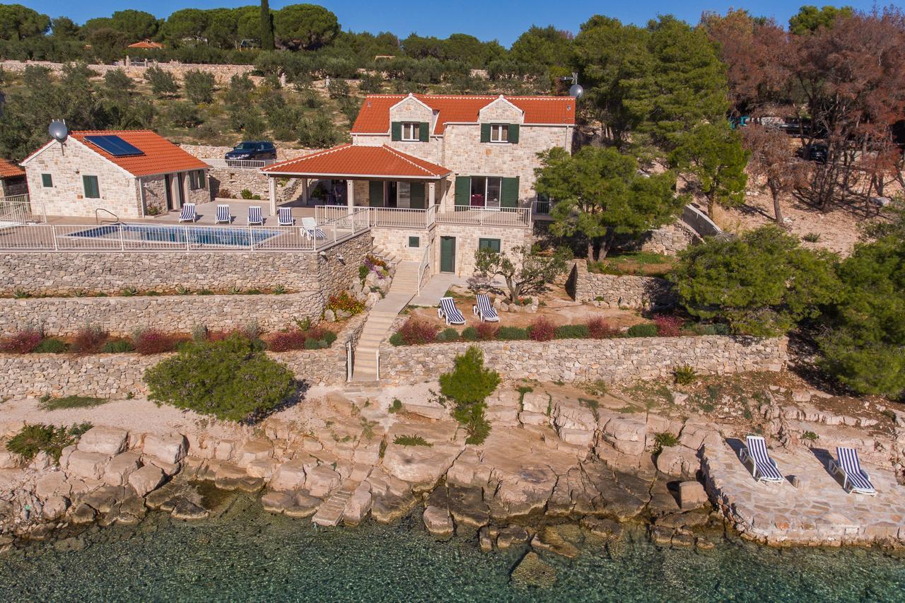 Luxury Villa Kate - In Lucice Bay With Turquoise Sea, Amazing Seaviews, And Heated Pool Милна Экстерьер фото