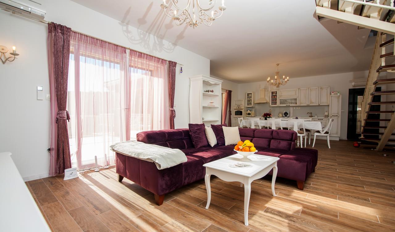 Luxury Villa Kate - In Lucice Bay With Turquoise Sea, Amazing Seaviews, And Heated Pool Милна Экстерьер фото
