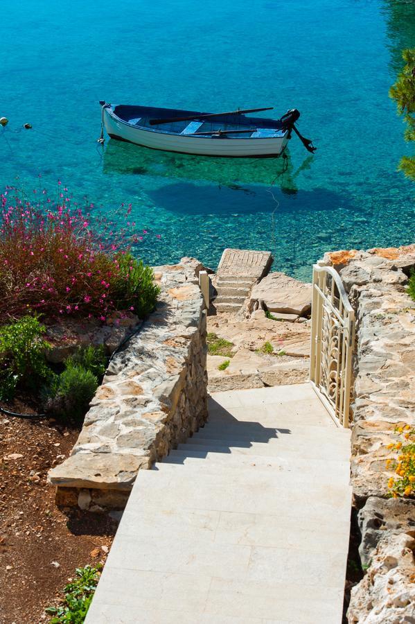 Luxury Villa Kate - In Lucice Bay With Turquoise Sea, Amazing Seaviews, And Heated Pool Милна Экстерьер фото
