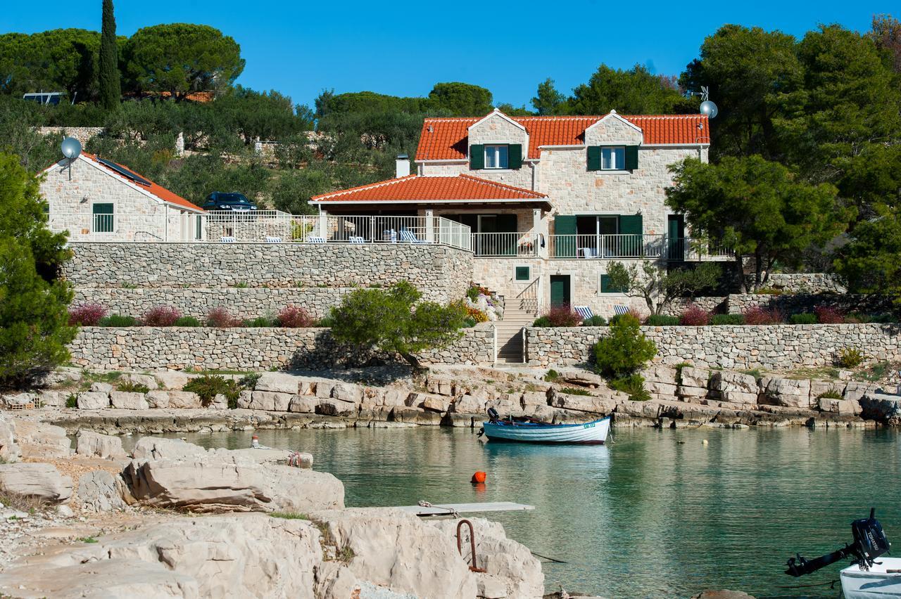 Luxury Villa Kate - In Lucice Bay With Turquoise Sea, Amazing Seaviews, And Heated Pool Милна Экстерьер фото