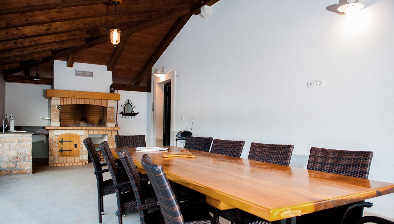 Luxury Villa Kate - In Lucice Bay With Turquoise Sea, Amazing Seaviews, And Heated Pool Милна Экстерьер фото